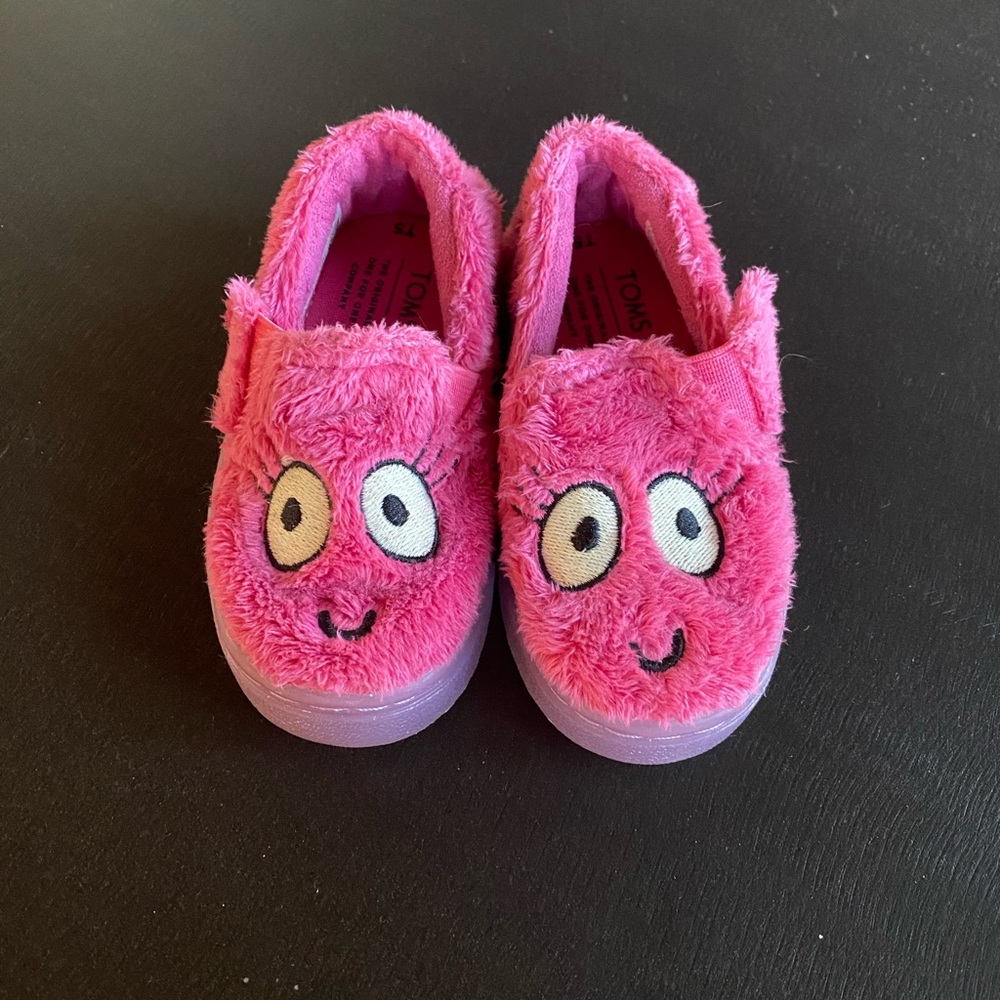 Toms toddler girl slippers